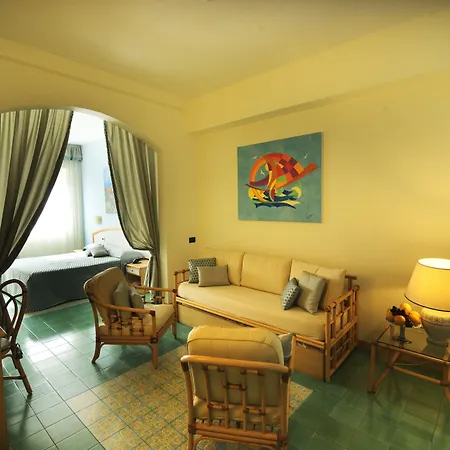 Grand Il Ninfeo Hotel 4*